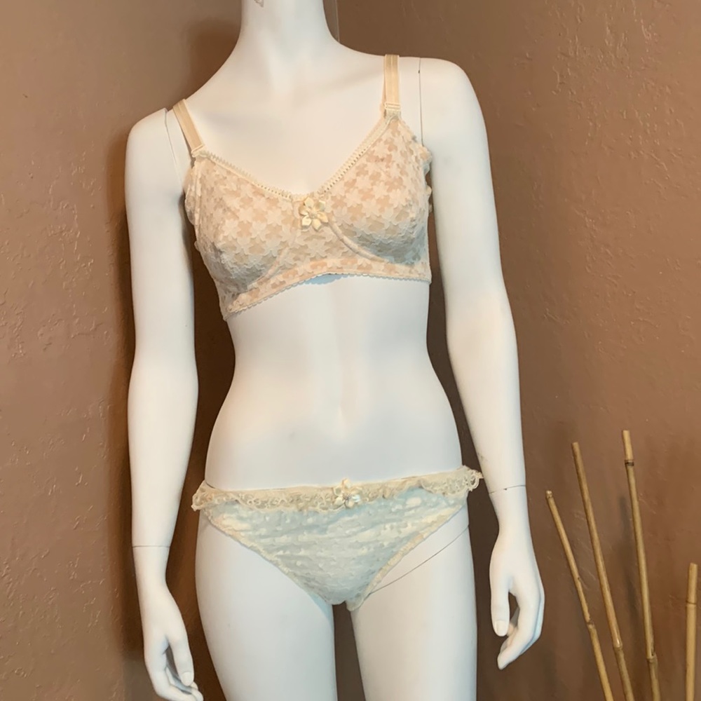 Lace bra